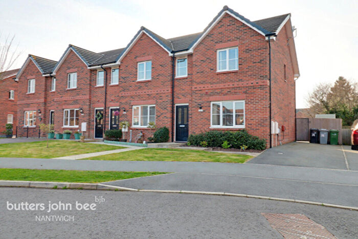 3 Bedroom Town House For Sale In Heald Way, Willaston, CW5