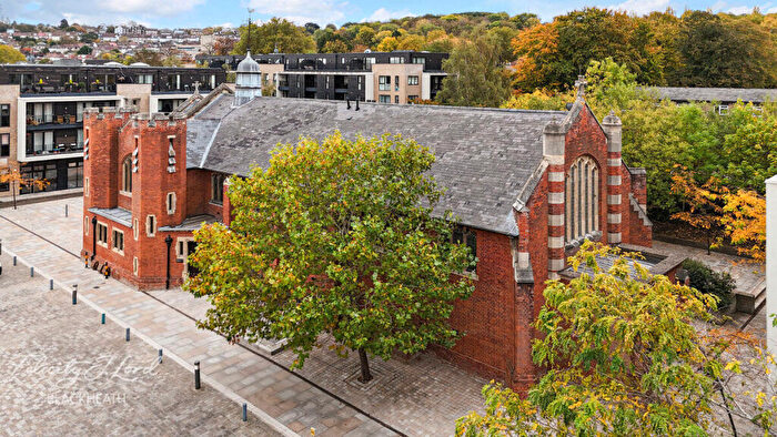 3 Bedroom Apartment For Sale In Ashmore Road, London, SE18