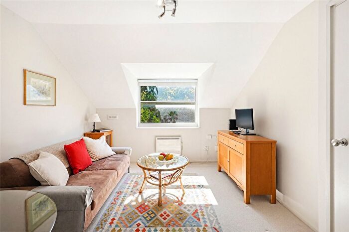 1 Bedroom Flat To Rent In Burnaby Street, London, SW10