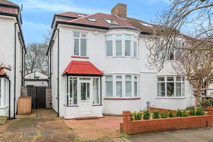 4 Bedroom Semi-Detached House To Rent In Staveley Road, London, W4