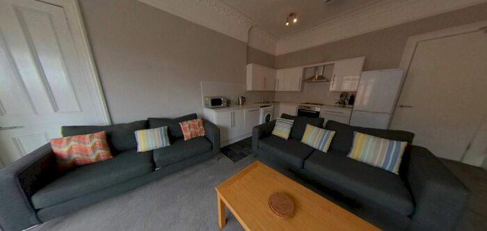 5 Bedroom Flat To Rent In Wilton Street, North Kelvinside, Glasgow, G20