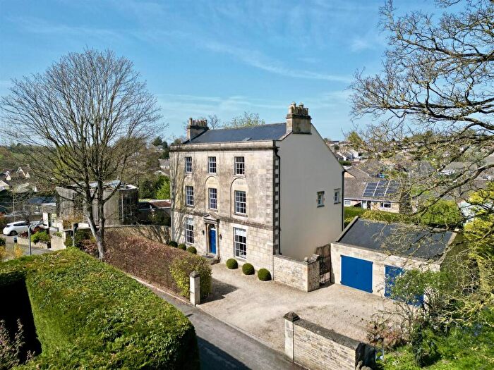 6 Bedroom Detached House For Sale In Spring Road, Frome, BA11
