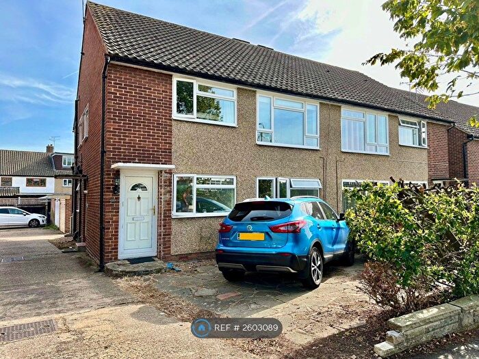 2 Bedroom Maisonette To Rent In Marlborough Gardens, Upminster, RM14
