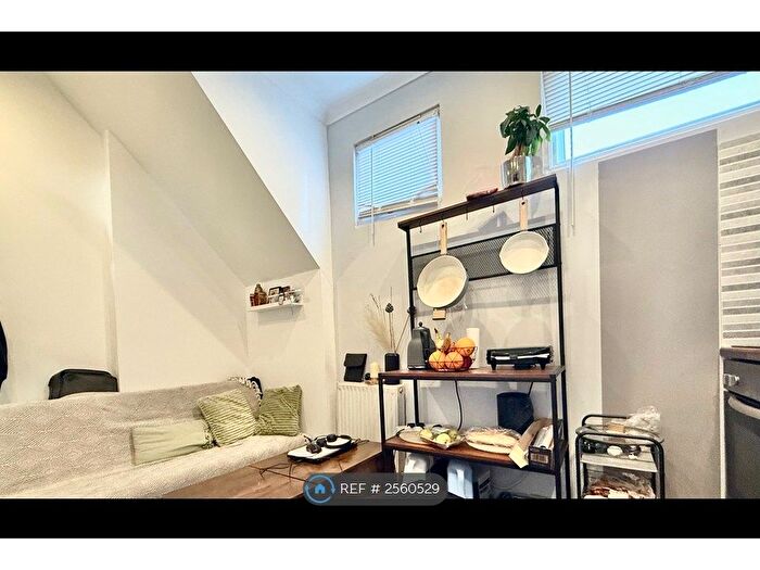 1 Bedroom Flat To Rent In Wightman Road, London, N8