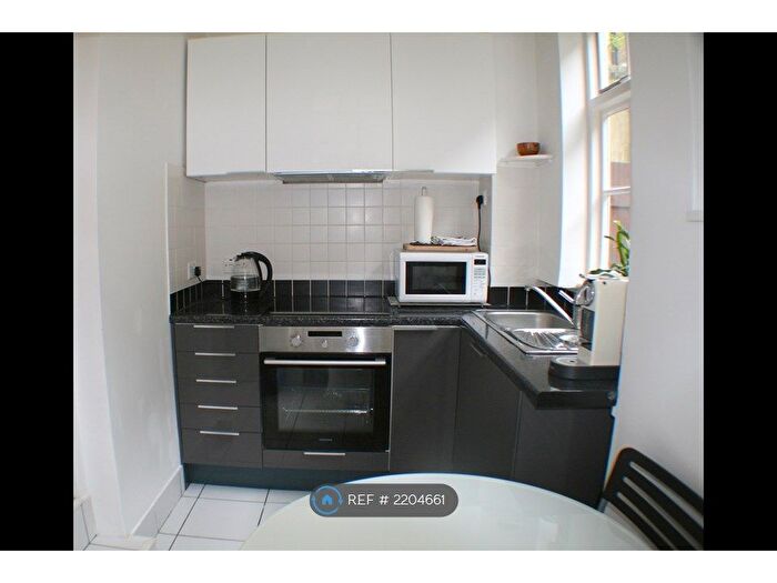 1 Bedroom Flat To Rent In Bell Street, London, NW1