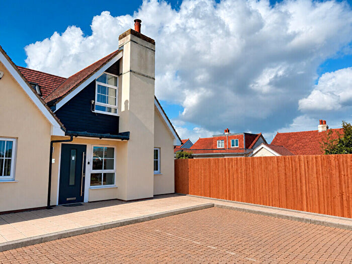 3 Bedroom Semi-Detached House For Sale In Clipper Close, Gosport, PO12