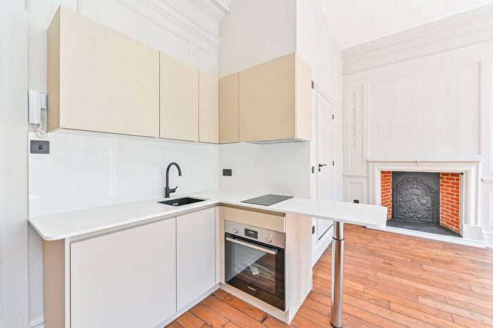 Studio To Rent In Upper Berkeley Street, Marylebone, London, W1H