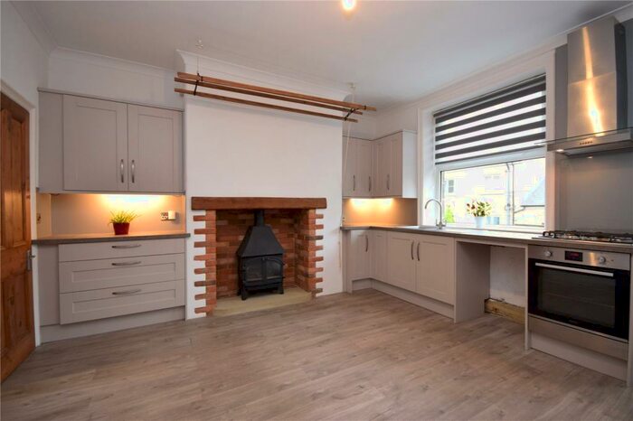 4 Bedroom Terraced House To Rent In Carrington Terrace, Guiseley, Leeds, LS20