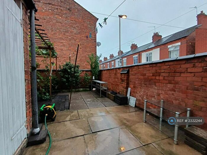 3 Bedroom End Of Terrace House To Rent In Walton Street, Leicester, LE3
