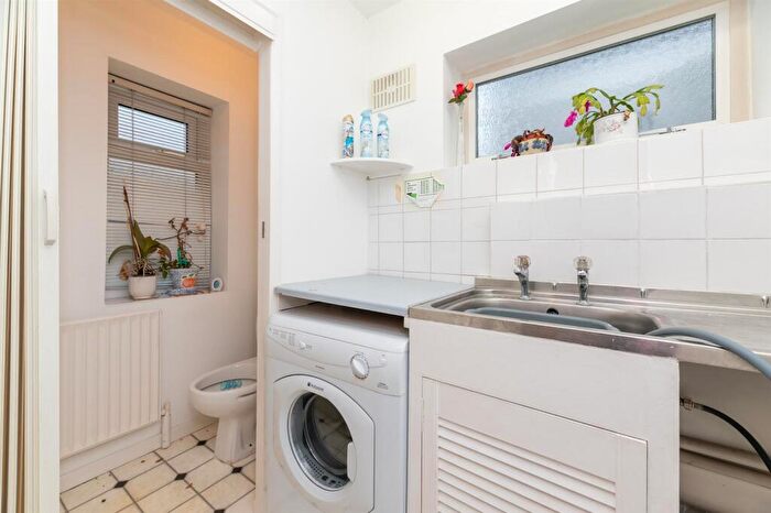 2 Bedroom Semi-Detached House For Sale In Oatlands Drive, Otley, LS21