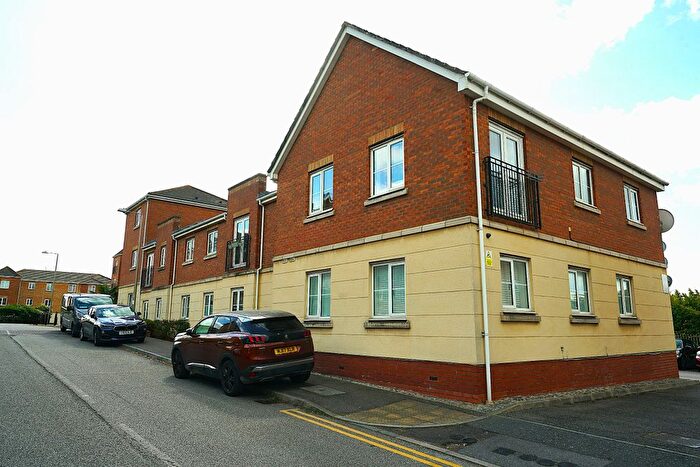 2 Bedroom Flat To Rent In Coniston Avenue, Purfleet, RM19