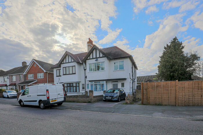 Flat To Rent In Luffman Road, London, SE12