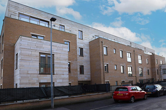 3 Bedroom Apartment For Sale In The Corner, Salford, M7