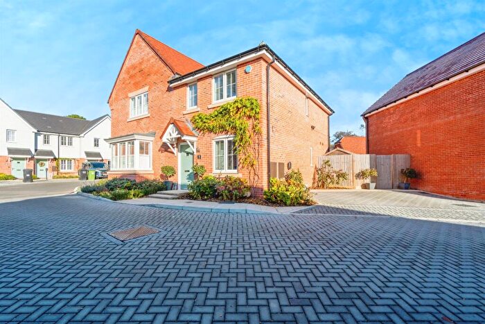 2 Bedroom Semi Detached House For Sale In Baggarley Close, Eastergate, Chichester, PO20