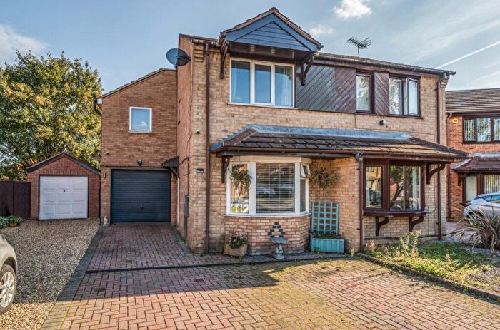 3 Bedroom Semi-Detached House For Sale In Digby Close, LN6