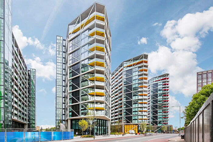 3 Bedroom Flat To Rent In Riverlight Quay, London, SW11