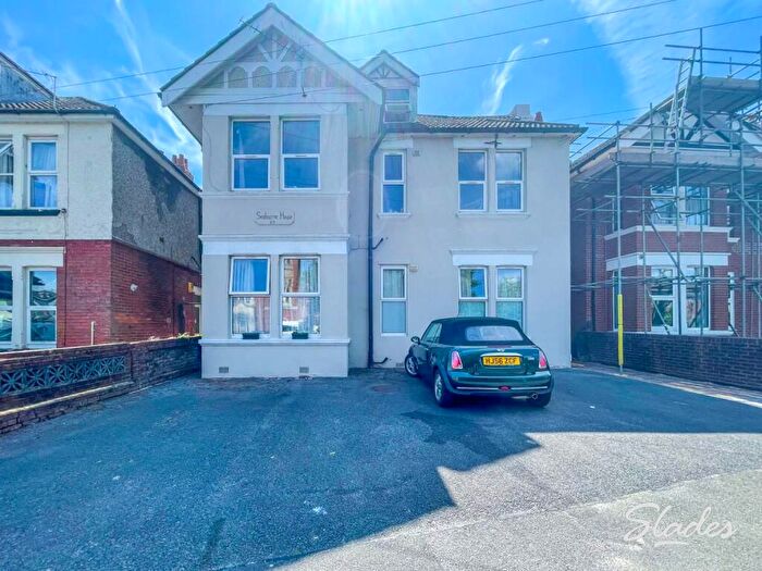 1 Bedroom Flat To Rent In Seabourne House, Southbourne Road, Bournemouth, BH6