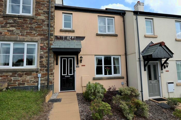3 Bedroom Terraced House To Rent In Treverbyn Road, St Austell, PL25