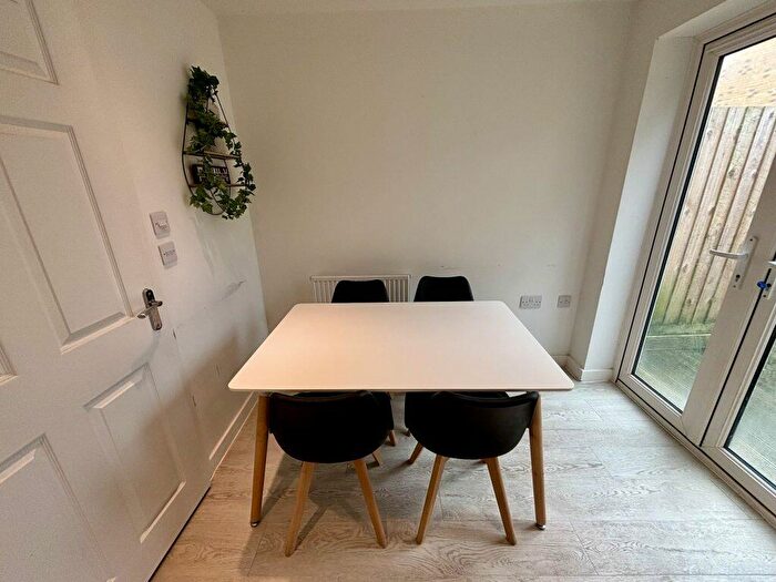 3 Bedroom End Of Terrace House For Sale In Montacute Road, Yeovil, Somerset, BA20