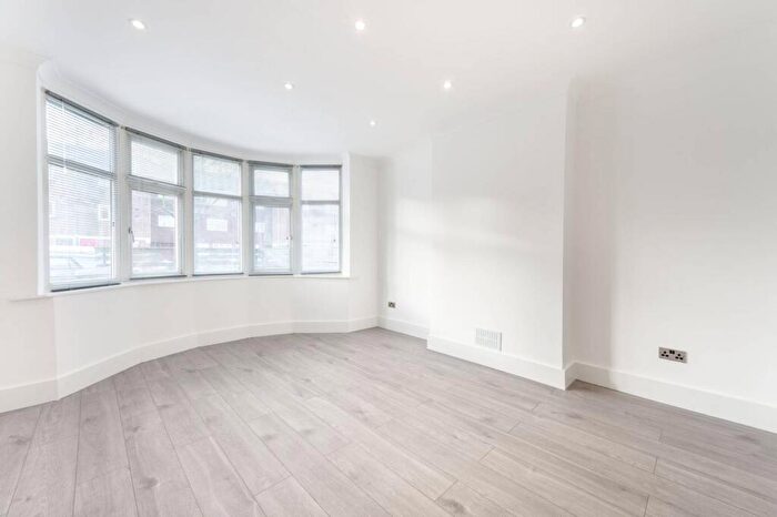 3 Bedroom Semi Detached House For Sale In Burnley Road, Dollis Hill, London, NW10