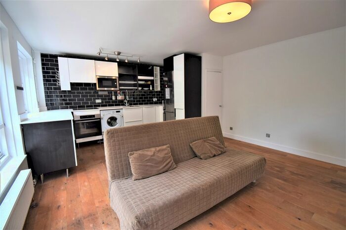2 Bedroom Flat To Rent In Penfields House, York Way Estate, London, N7