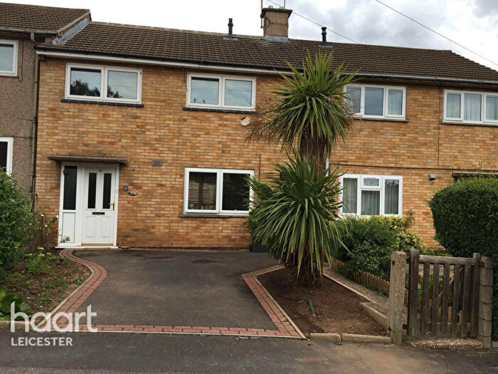 3 Bedroom Semi-Detached House To Rent In Salkeld Road, Leicester, LE2