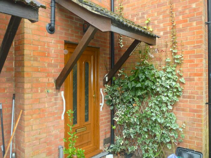1 Bedroom Property To Rent In Burford Mews, Hoddesdon EN11