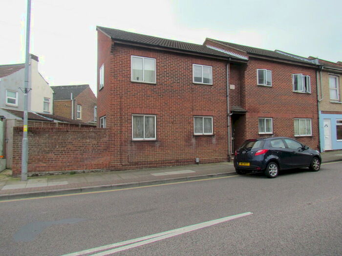1 Bedroom Apartment To Rent In Highland Road, Southsea, PO4