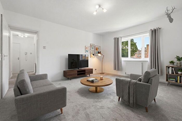 2 Bedroom Flat To Rent In Hewison Street, Bow, E3