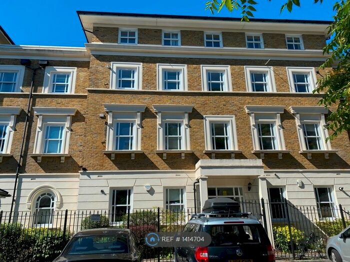 2 Bedroom Flat To Rent In Lewisham Way, London, SE4