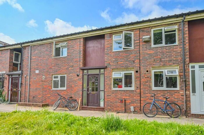 5 Bedroom Maisonette To Rent In Ray Walk, Finsbury Park, London, N7