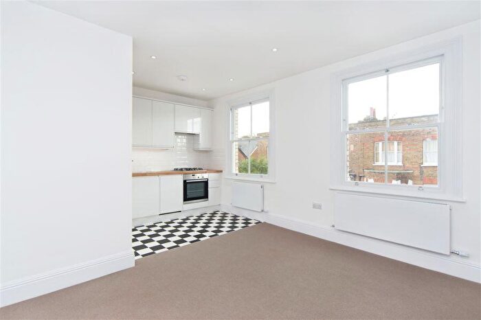 1 Bedroom Flat To Rent In Dynham Road, West Hampstead, NW6