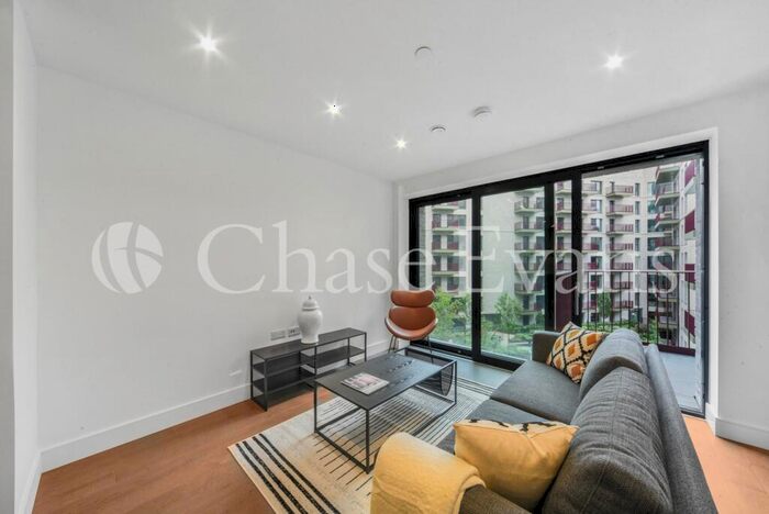 2 Bedroom Apartment To Rent In Belfield Mansions, Park And Sayer, Elephant And Castle, SE17