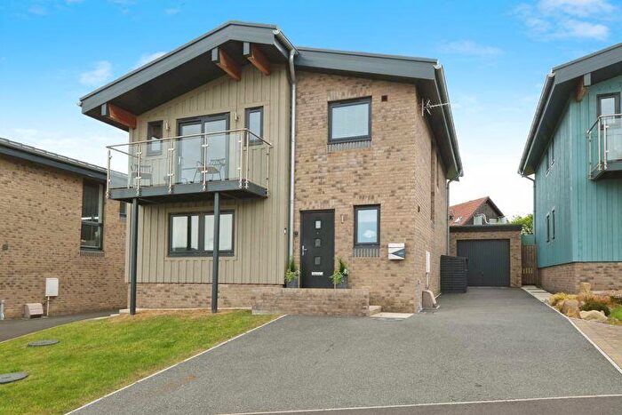 4 Bedroom Detached House For Sale In Anchorage Place, Amble, NE65