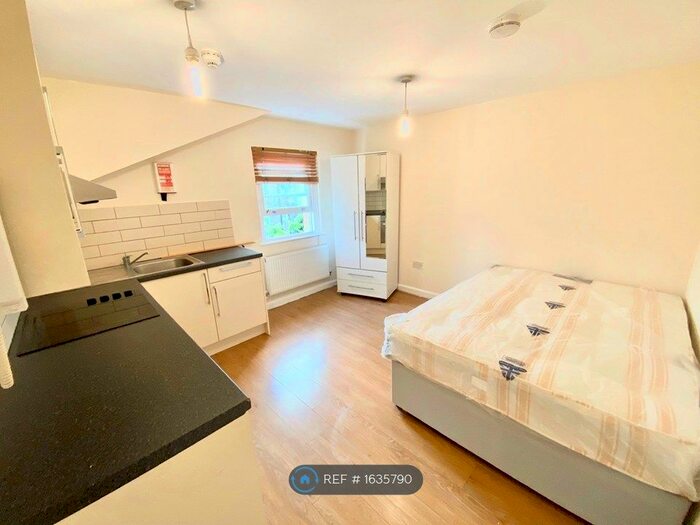 Studio To Rent In Royal College Street, London, NW1