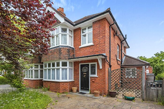 3 Bedroom Semi-Detached House To Rent In Kenilworth Avenue, Reading, RG30