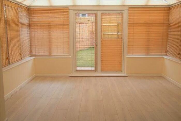 3 Bedroom Town House To Rent In Wiltshire Crescent, Basingstoke, RG22