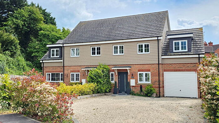 3 Bedroom Semi Detached House For Sale In Addison Gardens, Newbury, RG14