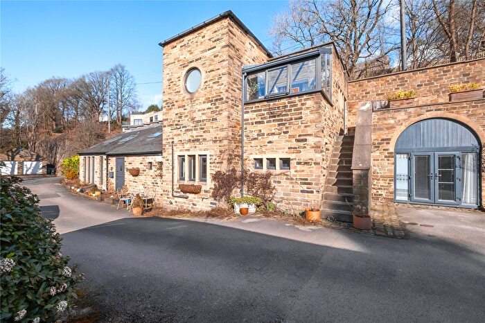 3 Bedroom Detached House For Sale In Holme Court, New Mill, Holmfirth, HD9
