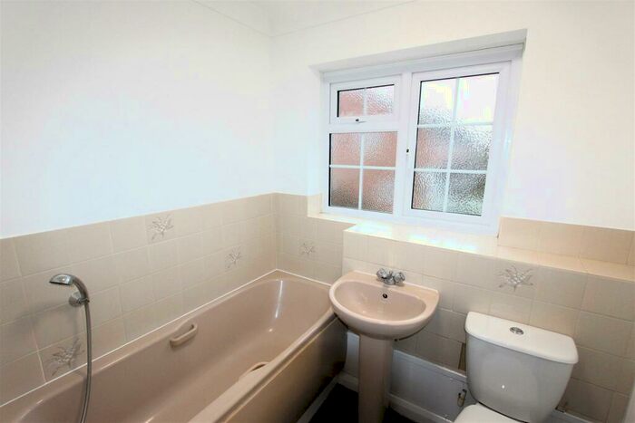 1 Bedroom End Of Terrace House To Rent In Bracken Lea, Chatham, ME5