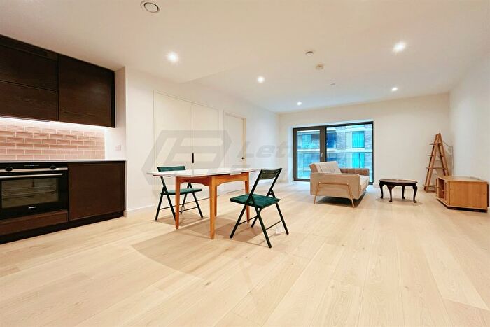 2 Bedroom Flat To Rent In Royal Crest Avenue, London, E16