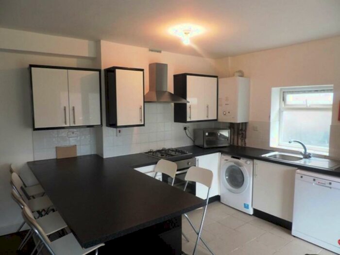 8 Bedroom House To Rent In Miskin Street, Cathays, Cardiff, CF24