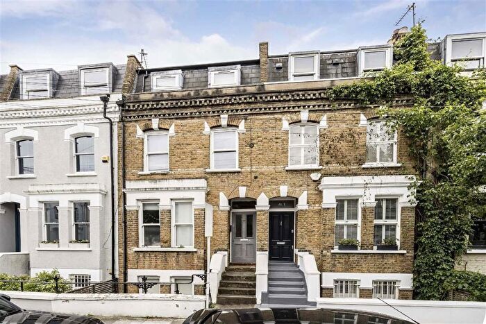 2 Bedroom Flat To Rent In Kilmaine Road, Bishops Park, SW6