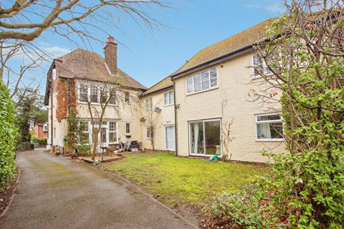 1 Bedroom Maisonette For Sale In Park Avenue, Watford, WD18