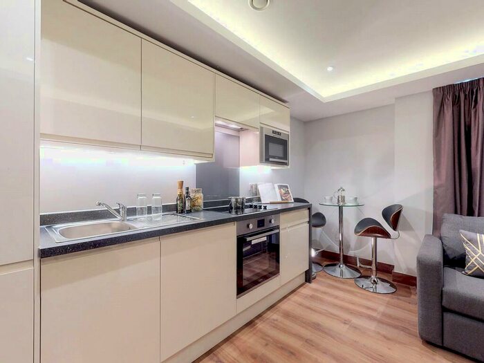 Apartment To Rent In Apt, Oasis Residence #, LS2