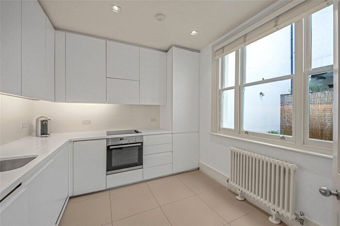 2 Bedroom Flat To Rent In Queen's Gate, London, SW7