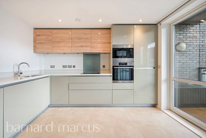 2 Bedroom Flat To Rent In Palmerston Road, London, W3