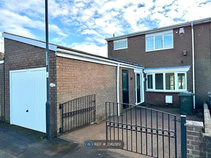 3 Bedroom End Of Terrace House To Rent In Bolam Road, Newcastle Upon Tyne, NE12