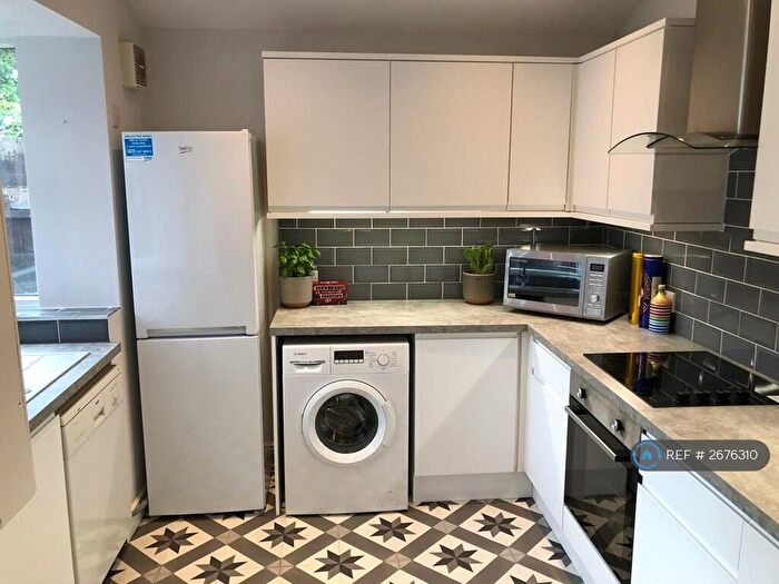 6 Bedroom Terraced House To Rent In Brailsford Road, Manchester, M14