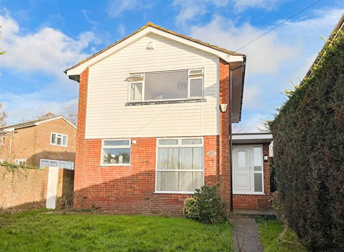 3 Bedroom Detached House To Rent In Hazelwood Gardens, St. Leonards, TN37